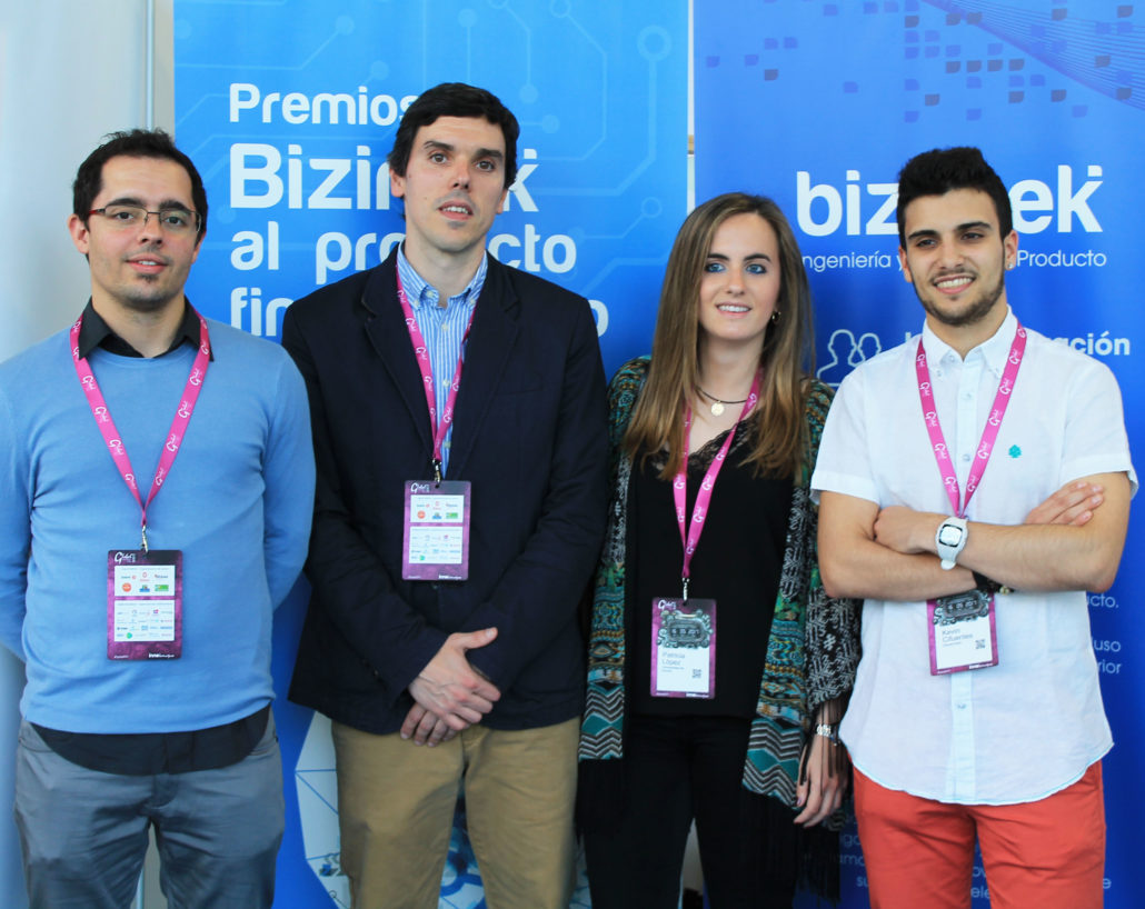 Los ganadores del Premio Bizintek con Daniel del Río, CEO y fundador de Bizintek.